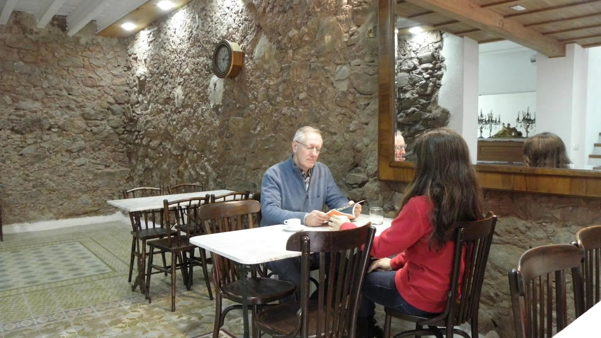 ** Guest house Hostal Cal Pla Sant Llorenc Savall Spain
